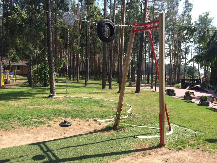 Тарзанка на детских площадках