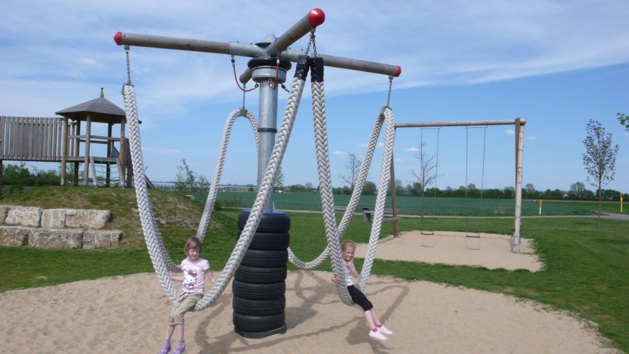 Качель-Карусель j2410