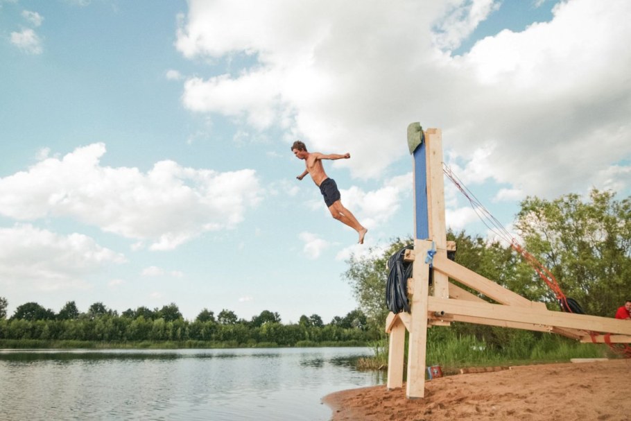 Катапульта с человеком