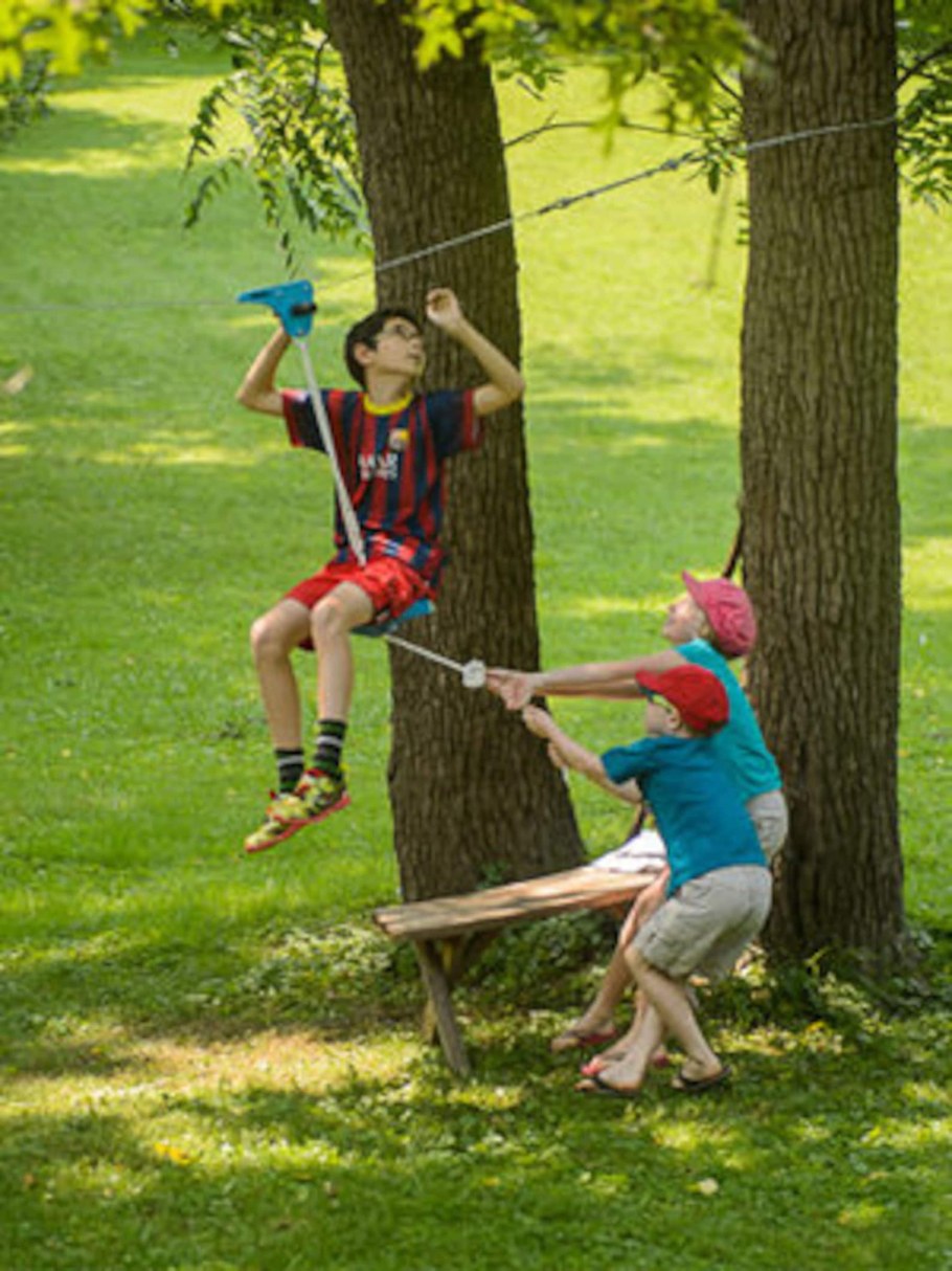 Тарзанку в веревочном парке