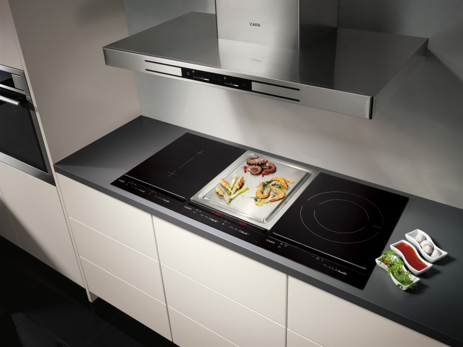 Угловой шкаф под варочную панель