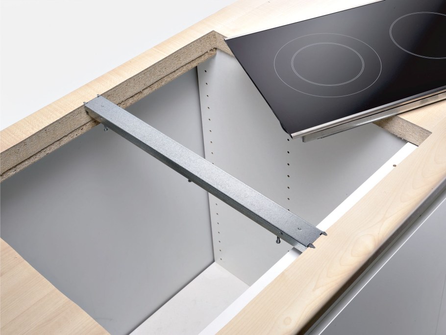 Врезка плиты в столешницу