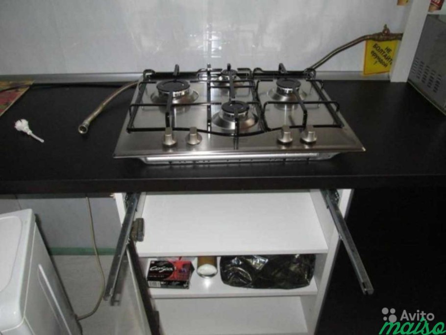 Встраиваемая розетка в шкаф