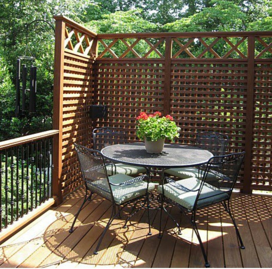 Шпалера на веранде