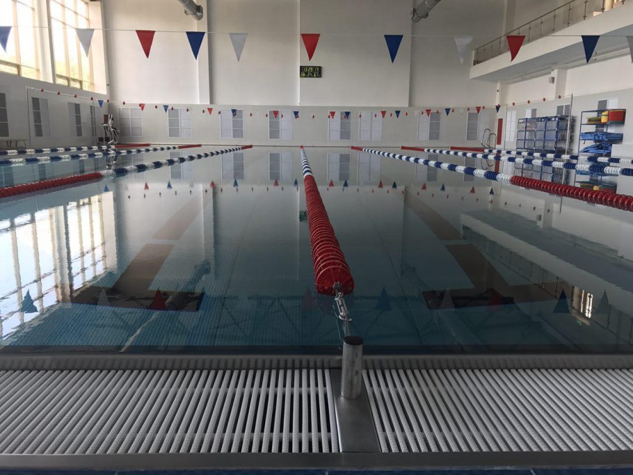 Атом Арена бассейн