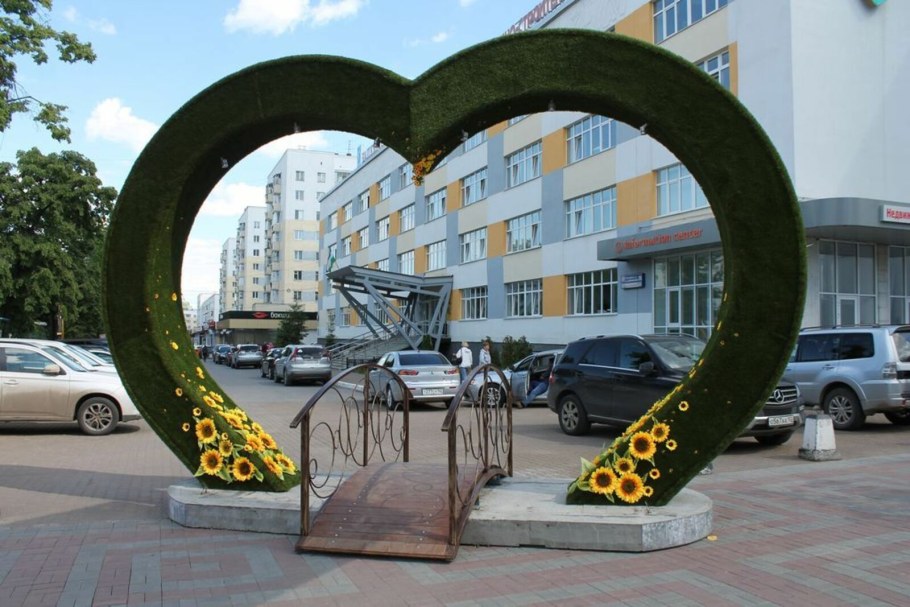 Арт объекты ко Дню флага