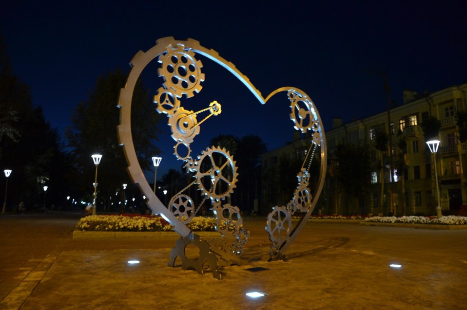 Арт объект треугольник Воронеж