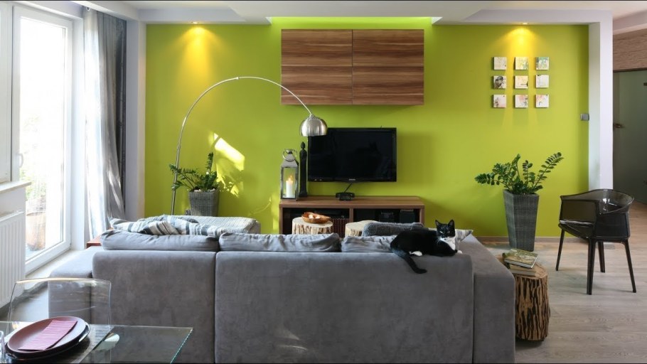 Зеленая кухня деревянная