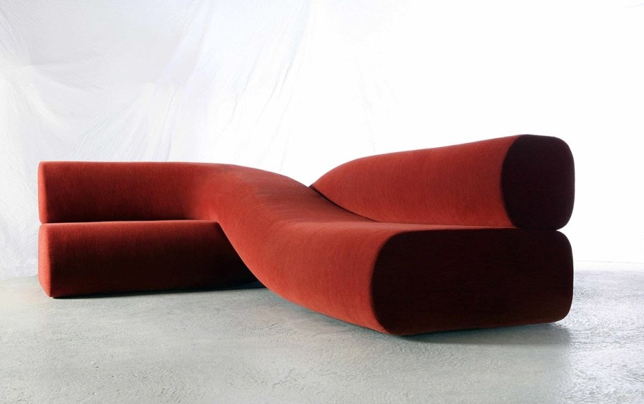 Диван необычной формы