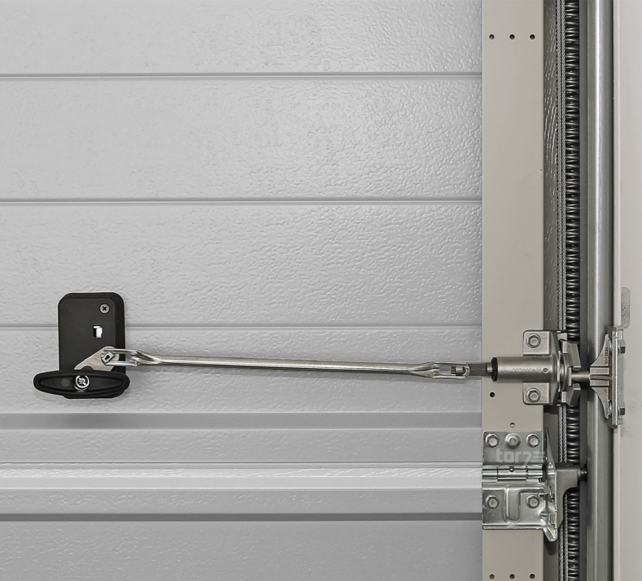 Дверной врезной торцевой шпингалет 100