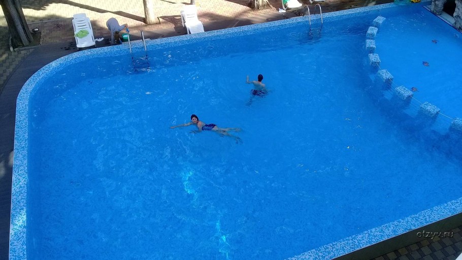 Бассейн в Чайсовхозе Адлер