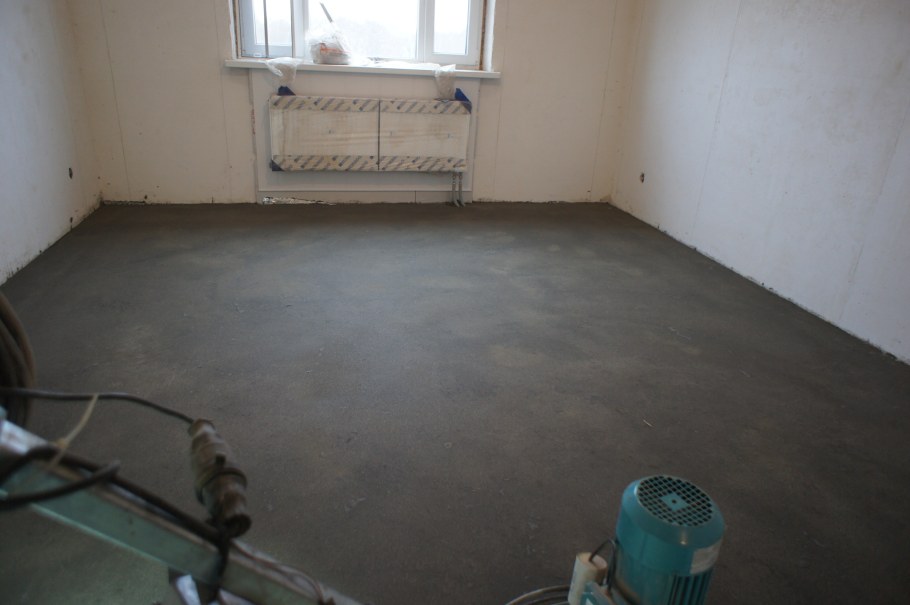 Черновая цементно-Песчаная стяжка полов что это