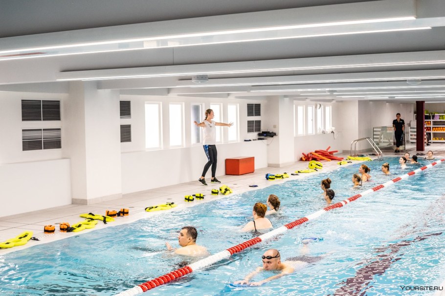 Крокус фитнес Мякинино бассейн