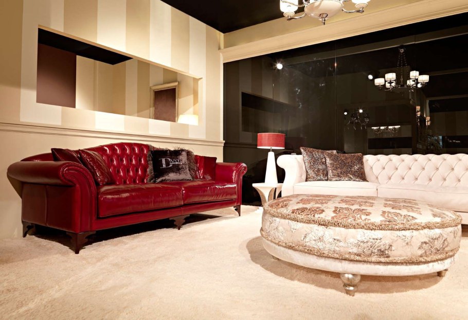 Гостиная в бордовом цвете