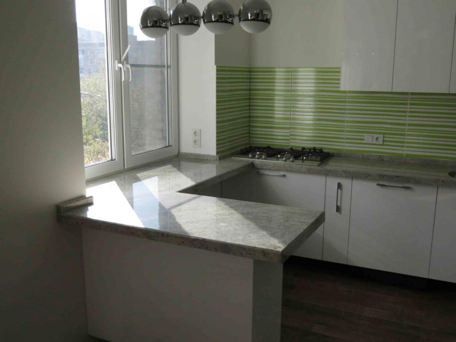 Подоконник-столешница на кухне