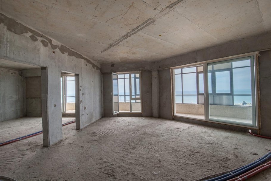 Бетонное помещение