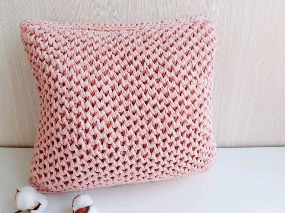 Вязаные наволочки на подушки