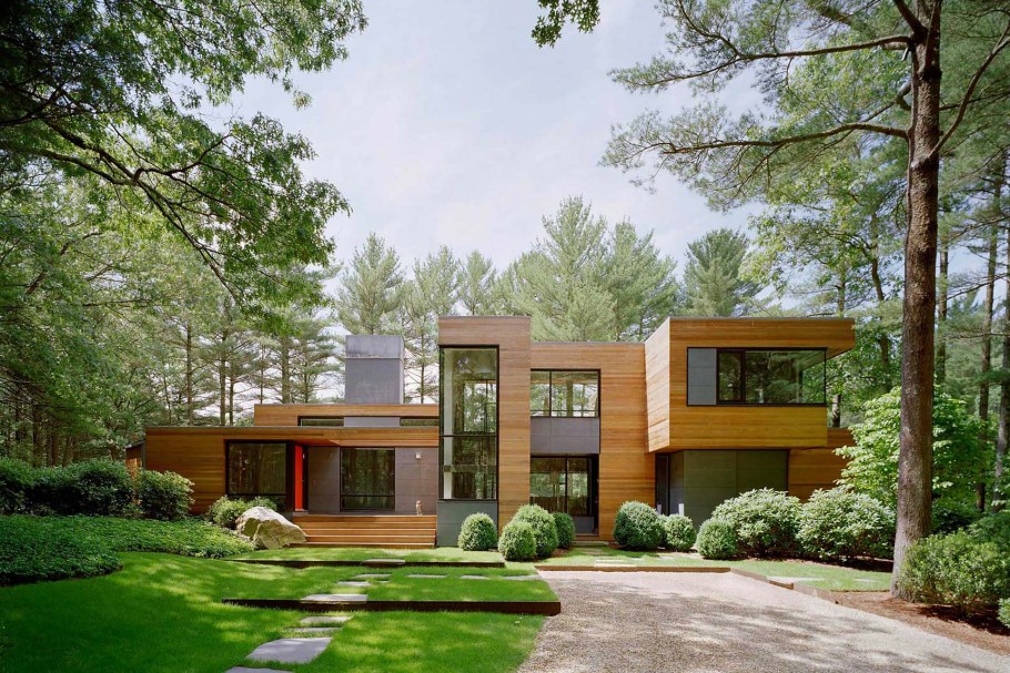 Обустроить дачный участок