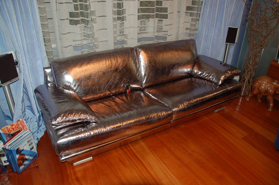 Перетянуть старый диван