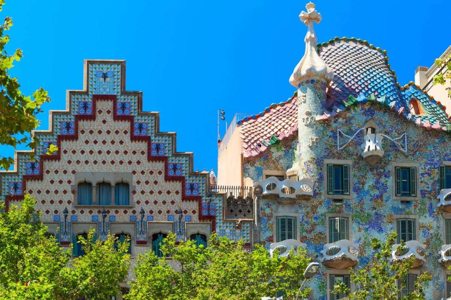 Каса Батльо Антонио Гауди сверху