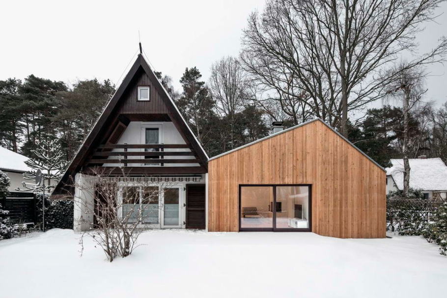 Дома с острой крышей