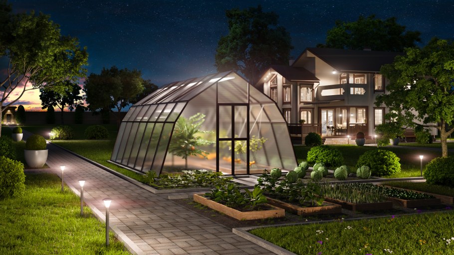 Теплица в ландшафте