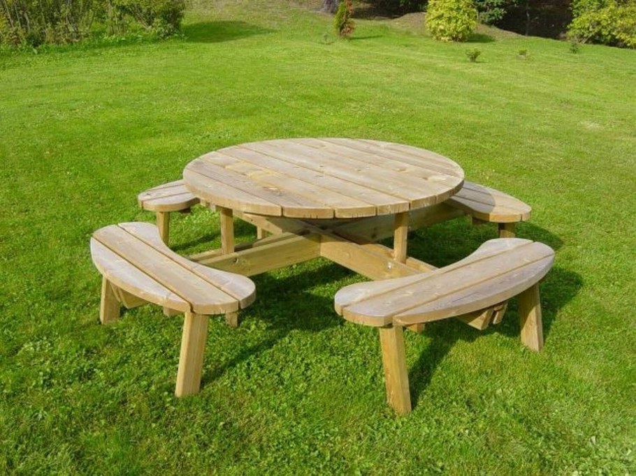 Круглый стол с лавками