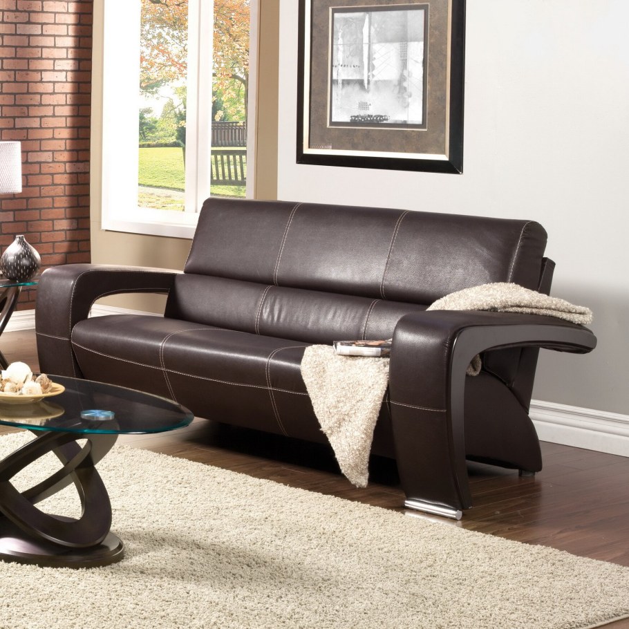 Диван из искусственной кожи