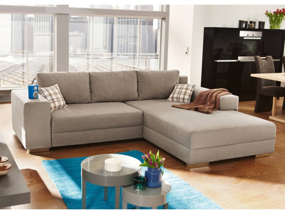 Комната с угловым диваном