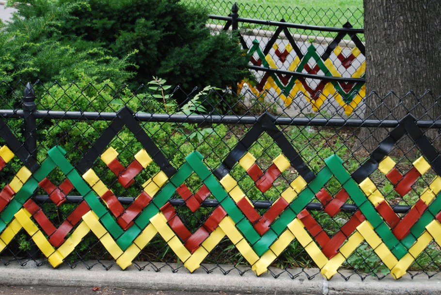 Садовый плющ для живой изгороди