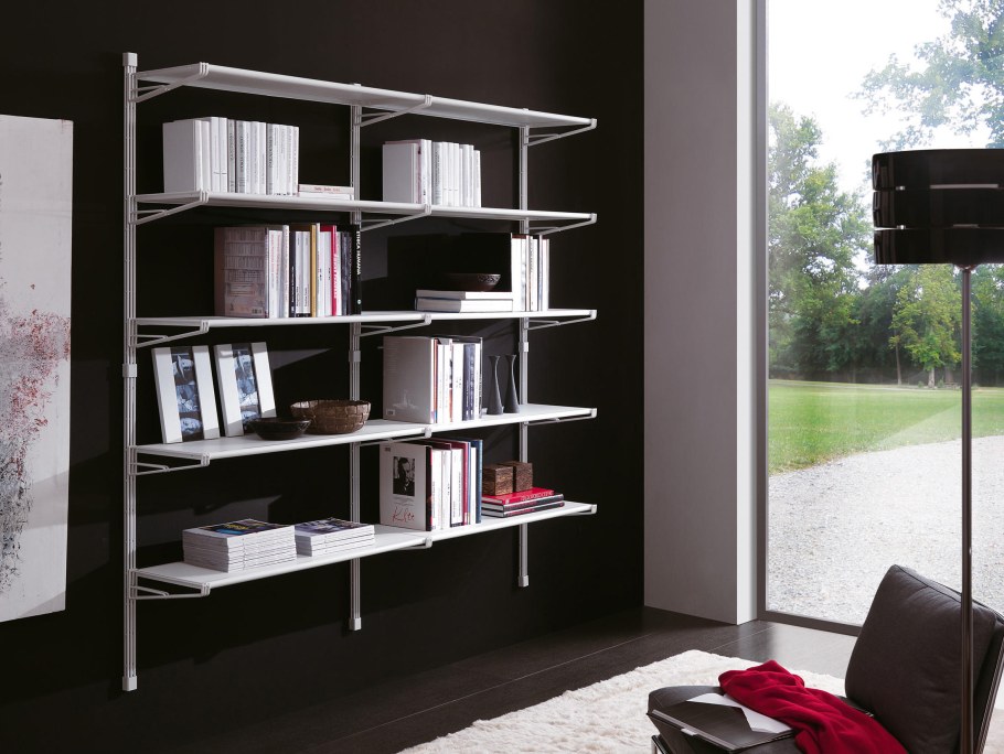 Стеллаж декорированный