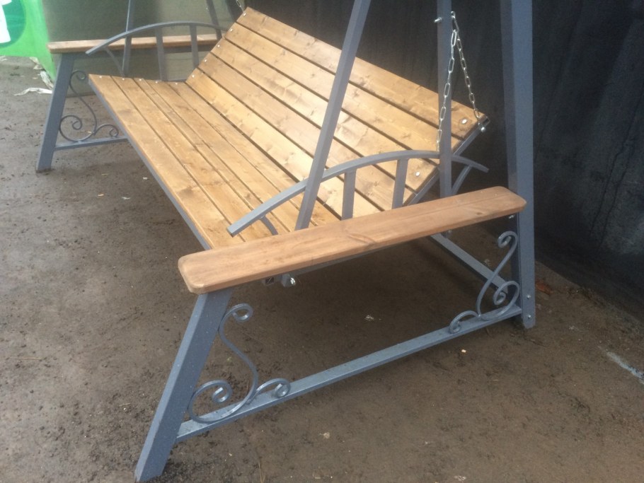 Качели из дерева раскладные
