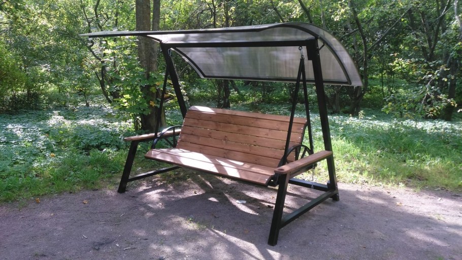 Скамейка качалка из железа