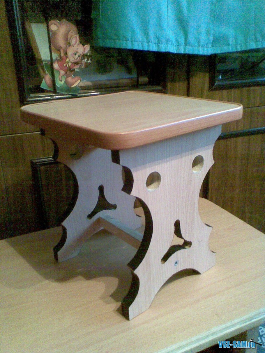 Стульчик из ДСП