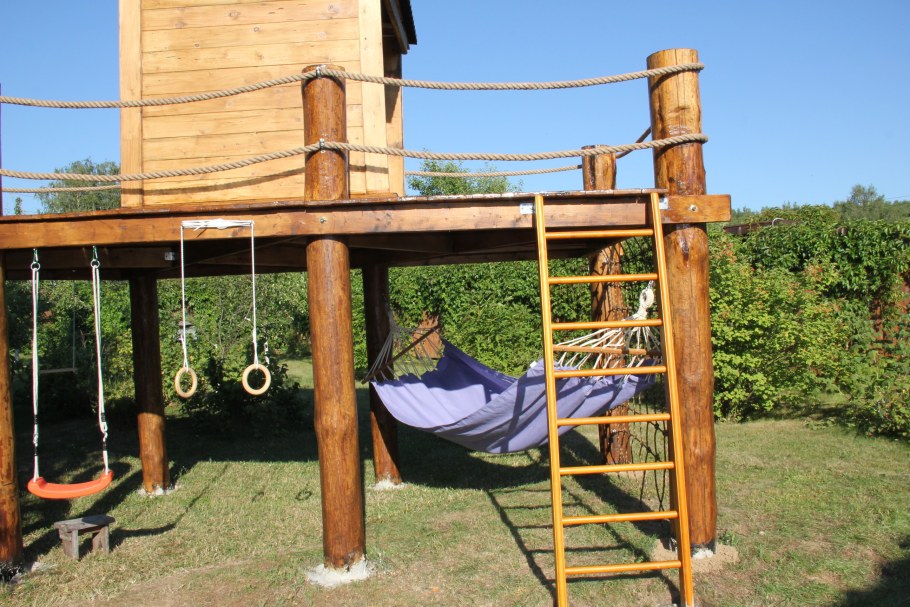 Спортивный уголок на участке