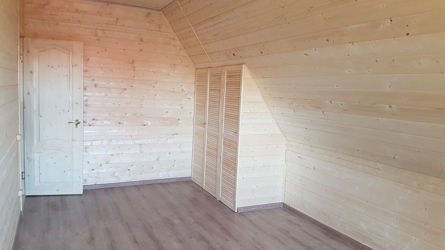 Вагонка в интерьере загородного дома