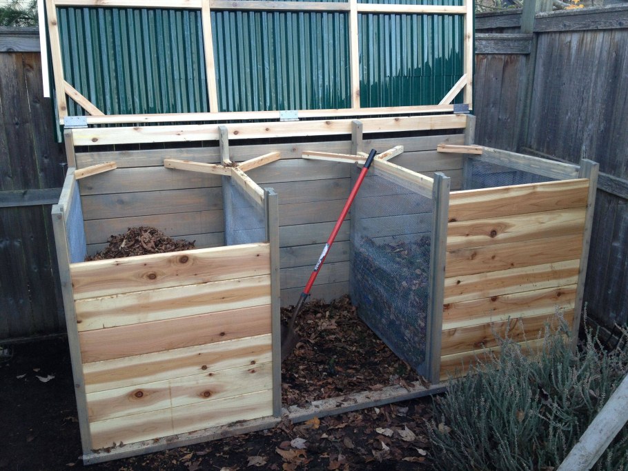 Самодельный ящик для компоста