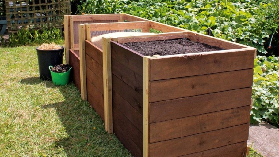 Компостная яма из Куба пласт