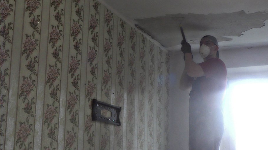 Водоэмульсионная краска для потолка