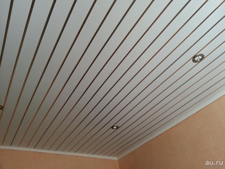 Подвесной потолок реечный алюминиевый