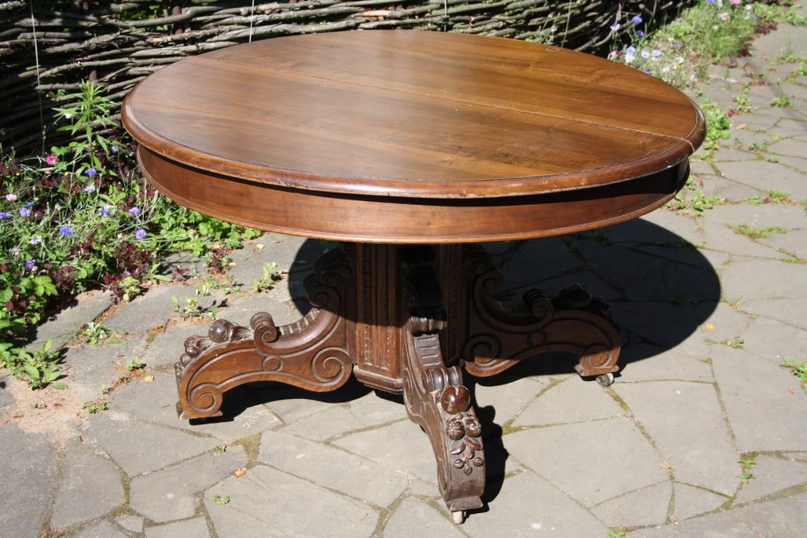 Стол антикварный овальный