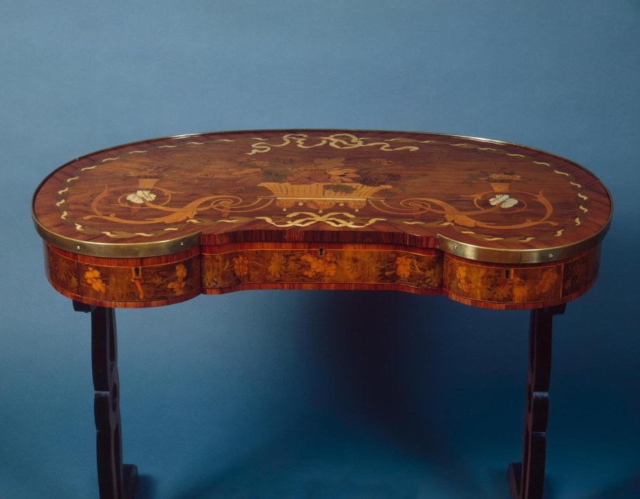 Ломберный стол карельская береза