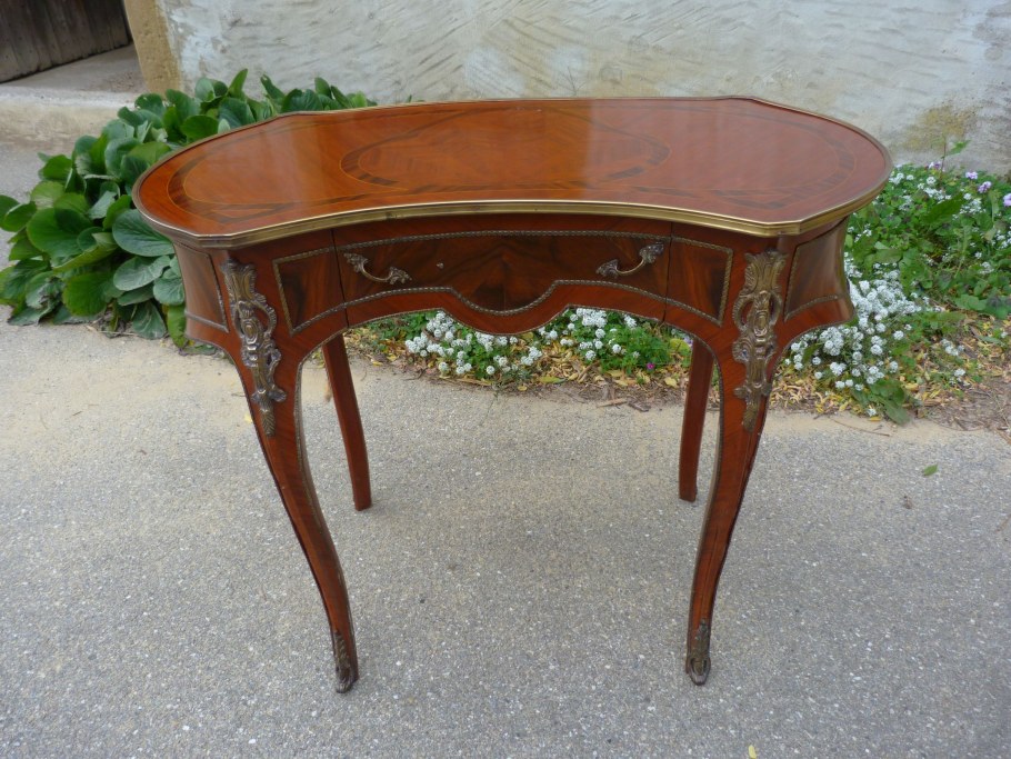 Стол Бобик Маркетри