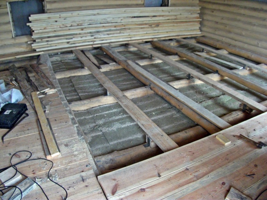 Деревянный пол