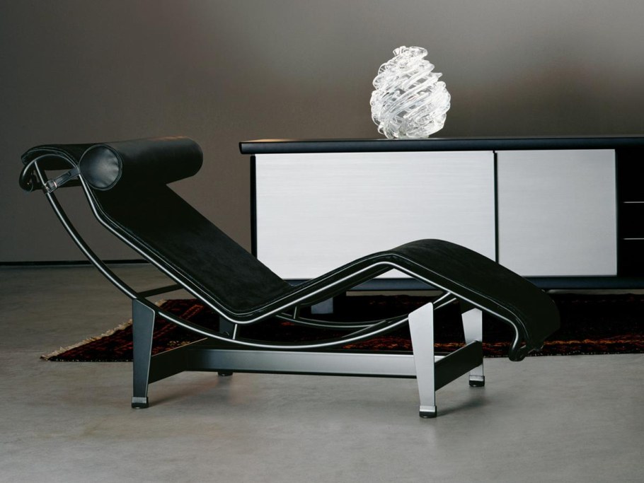 Cassina lc4