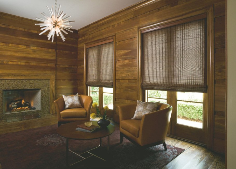 Римские шторы в деревянном доме