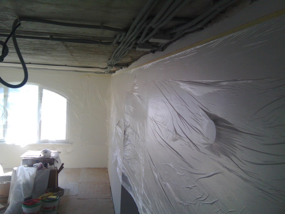 Установщик натяжных потолков