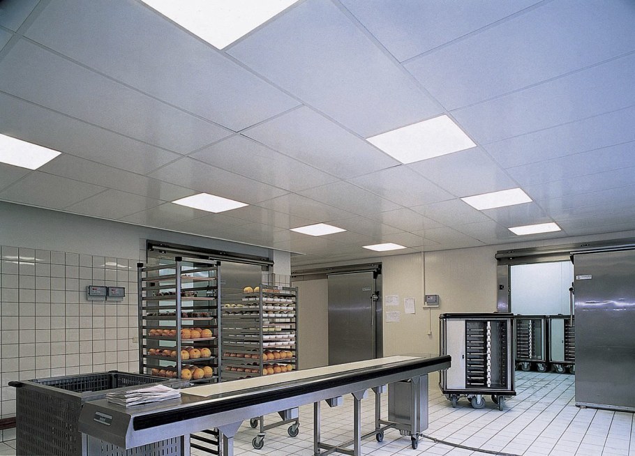 Отделка потолка