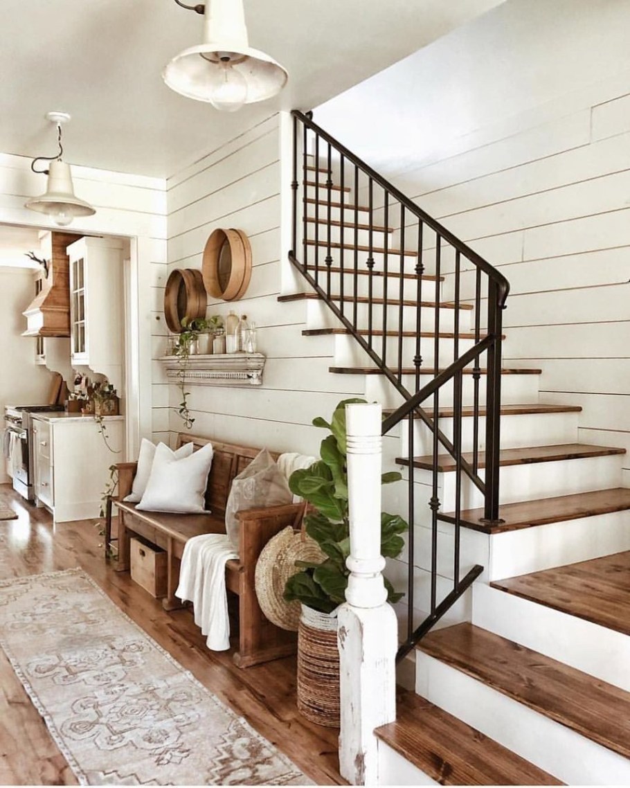 Украшение лестницы цветами