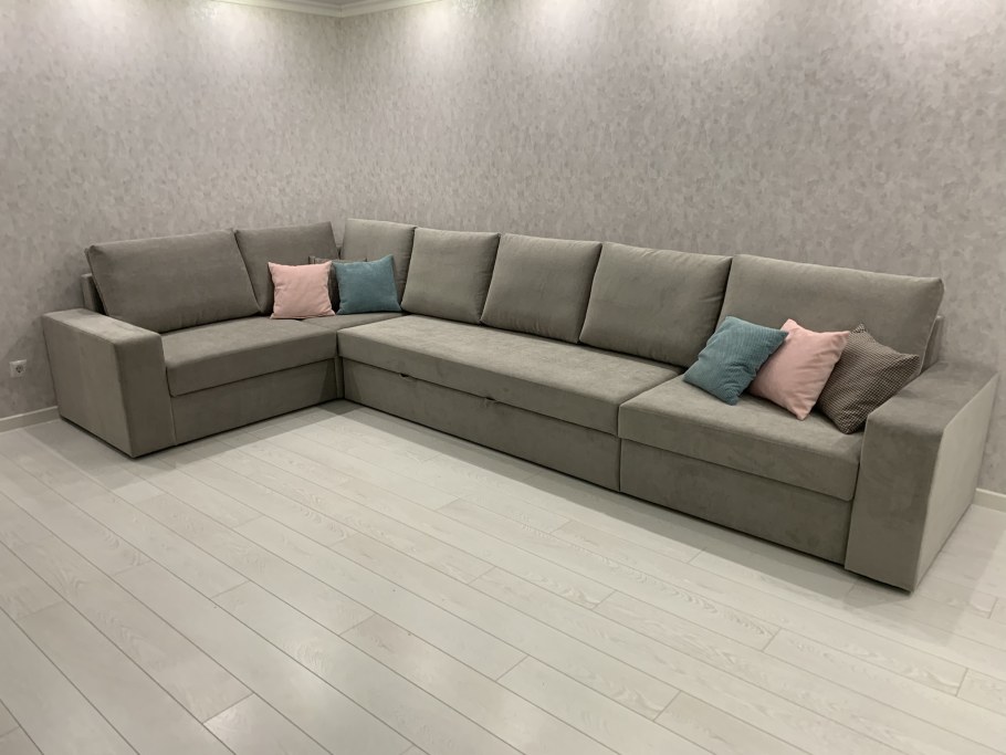 Длинный угловой диван